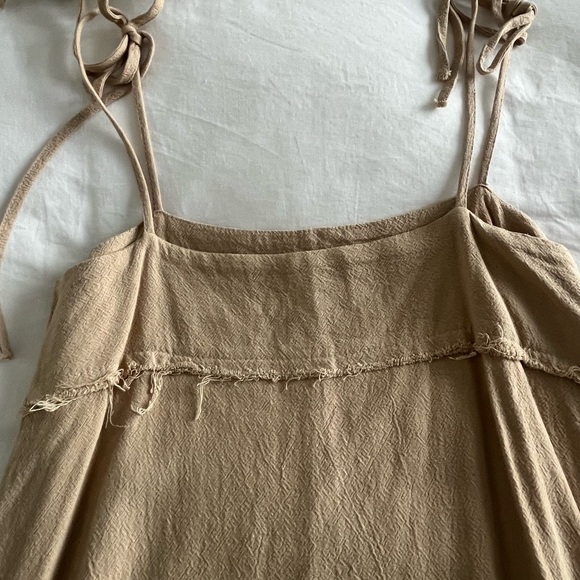 Polly Nude tie shoulder strap dress - Picture 5 of 6